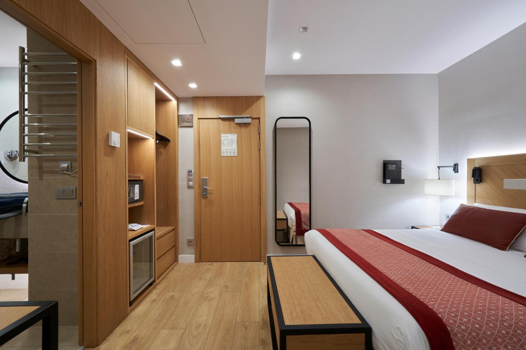 Hotell Catalonia Eixample 1864 4*